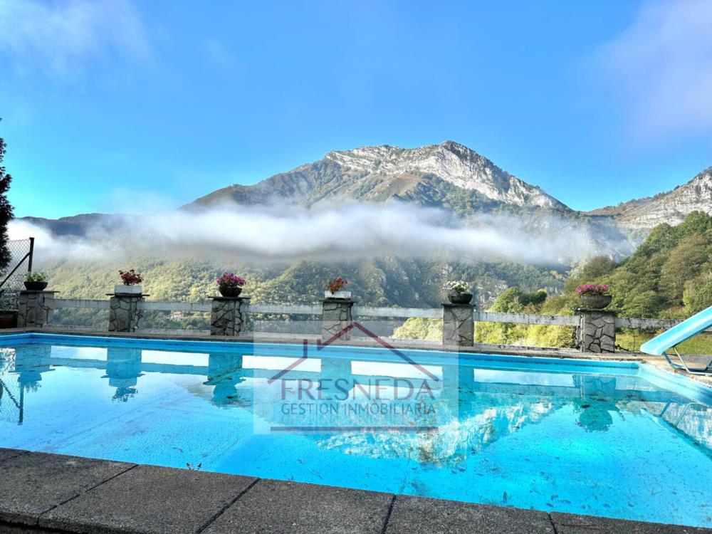 piscina con vistas únicas